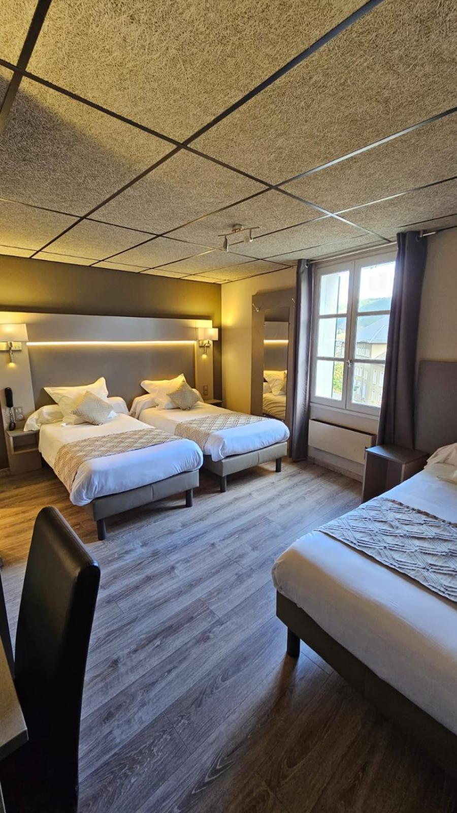 Logis Hotel Restaurant Family & Spa Meyrueis Exterior photo